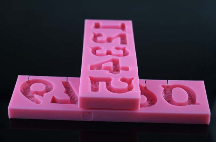 硅膠模具制作過程中出現氣泡的原因和解決辦法 硅膠模具制作過程中出現氣泡的原因和解決辦法