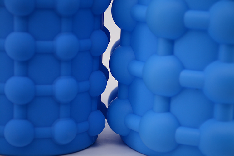 硅膠冰桶,硅膠制冰器,硅膠冰杯 硅膠冰桶,硅膠制冰器,硅膠冰杯